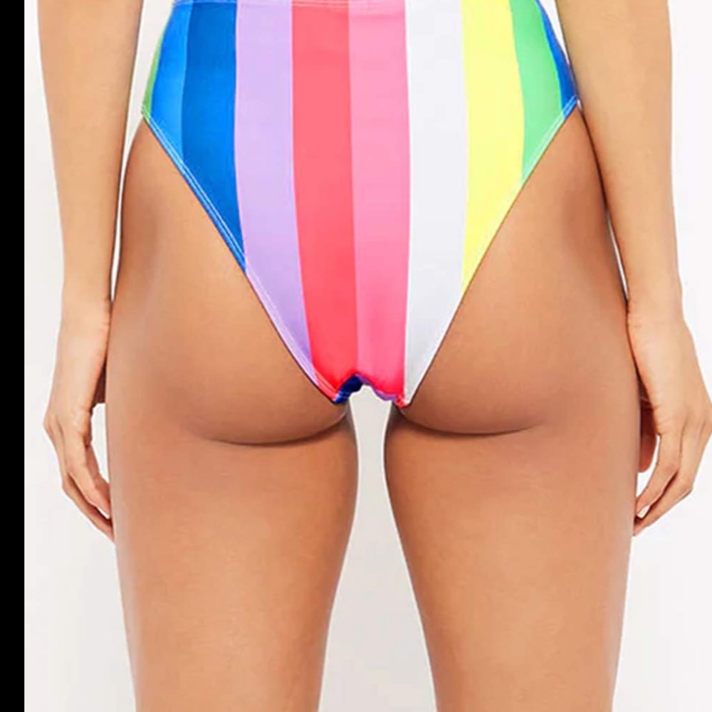 🌈 Rainbow Swimsuit 🌈 - Picture 4 of 9